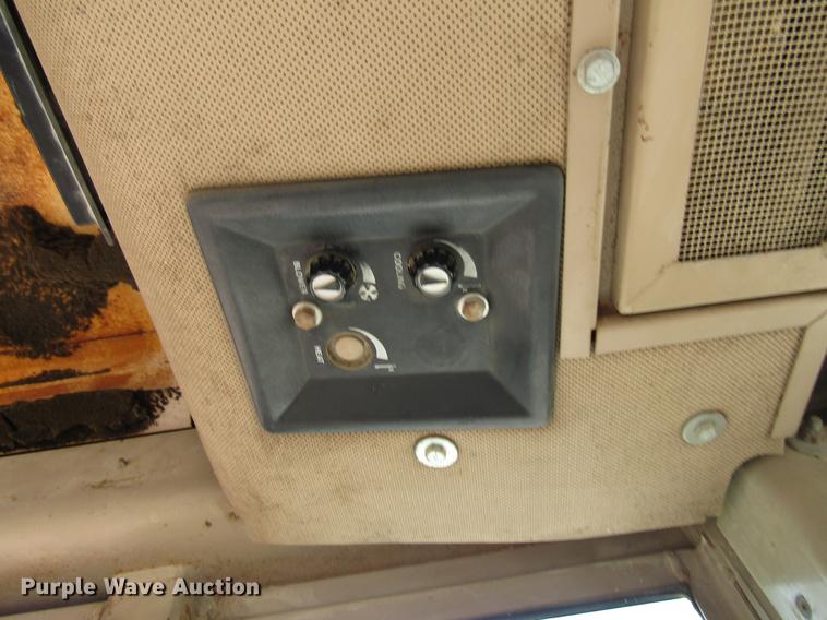 image for item DF3837 1986 John Deere 770BH motor grader