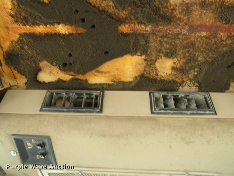 image for item DF3837 1986 John Deere 770BH motor grader