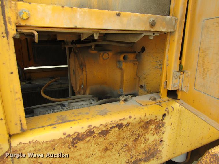 image for item DF3837 1986 John Deere 770BH motor grader