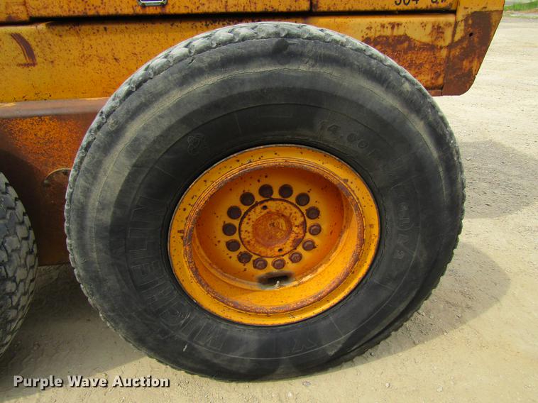 image for item DF3837 1986 John Deere 770BH motor grader