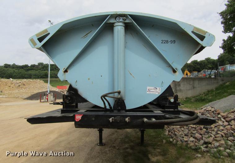 image for item DF3838 1999 Smithco side dump trailer