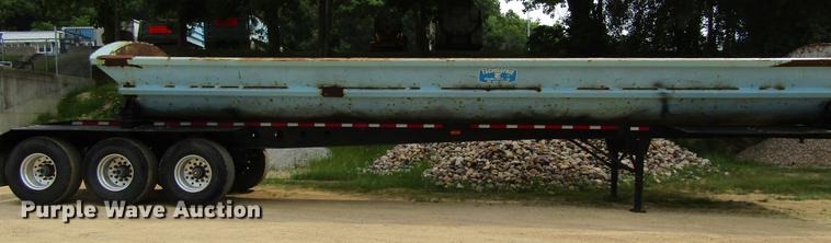 image for item DF3838 1999 Smithco side dump trailer