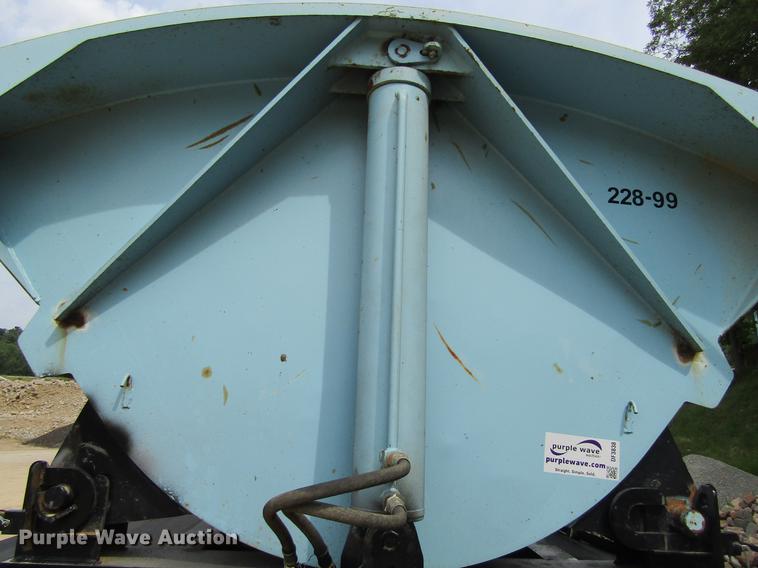 image for item DF3838 1999 Smithco side dump trailer