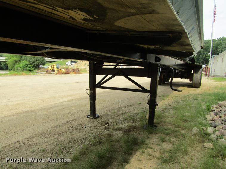 image for item DF3838 1999 Smithco side dump trailer
