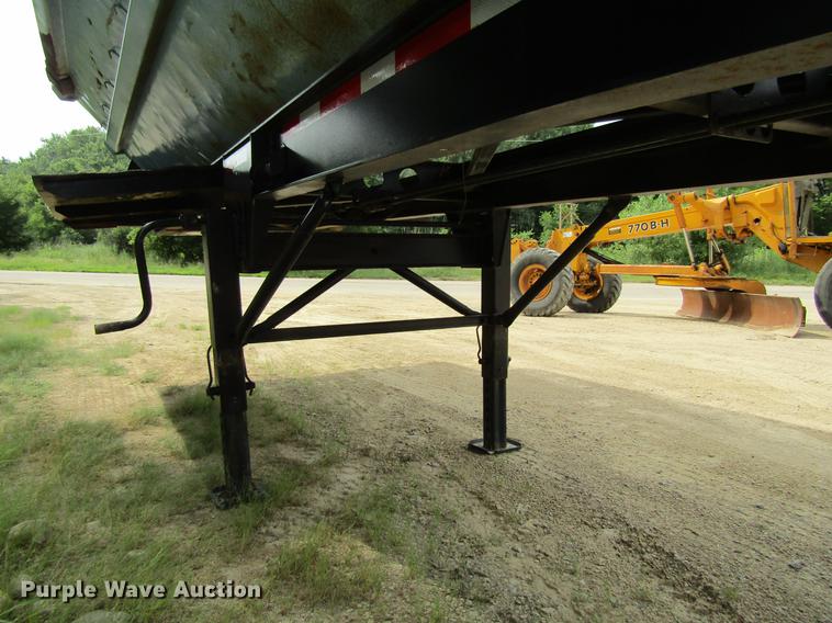 image for item DF3838 1999 Smithco side dump trailer