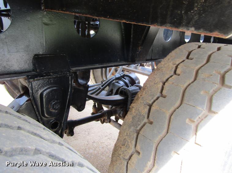 image for item DF3838 1999 Smithco side dump trailer