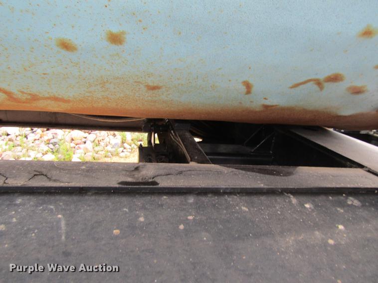 image for item DF3838 1999 Smithco side dump trailer