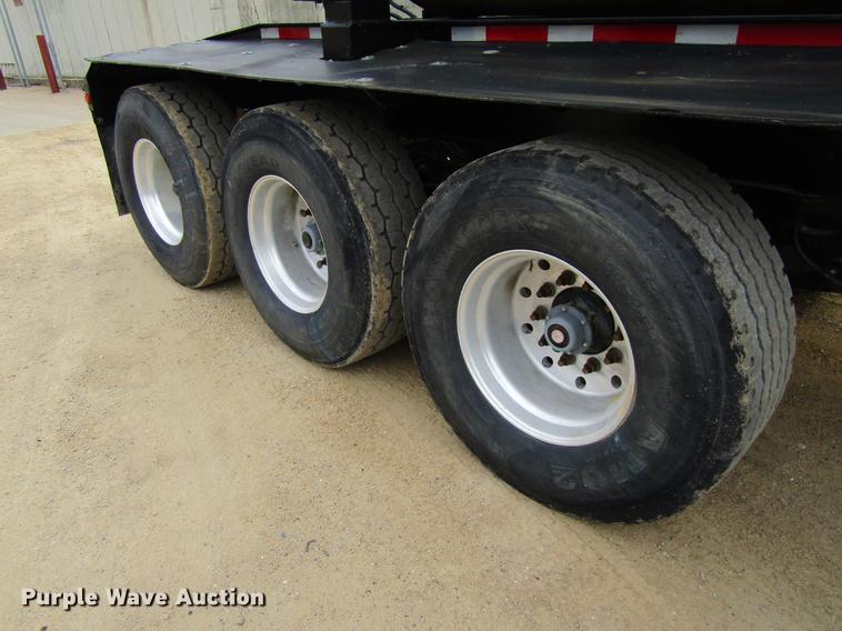 image for item DF3838 1999 Smithco side dump trailer