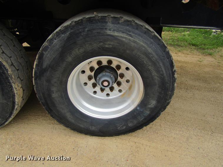 image for item DF3838 1999 Smithco side dump trailer