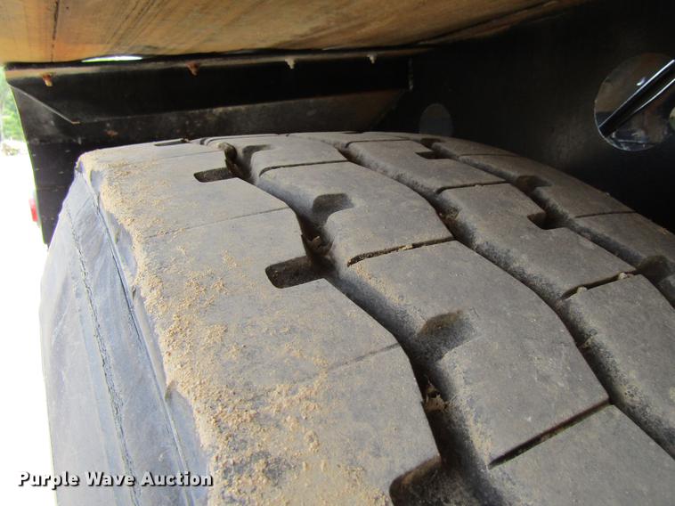 image for item DF3838 1999 Smithco side dump trailer