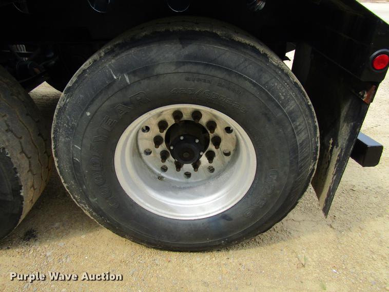 image for item DF3838 1999 Smithco side dump trailer