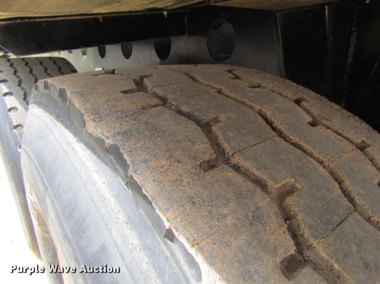 image for item DF3838 1999 Smithco side dump trailer