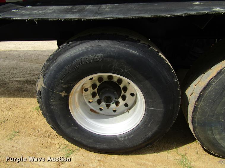 image for item DF3838 1999 Smithco side dump trailer