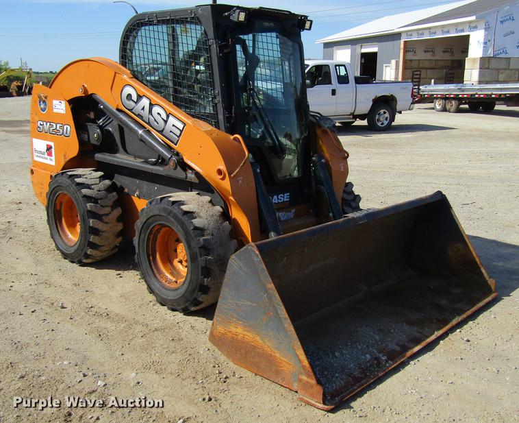 image for item DF3839 2013 Case SV250 skid steer