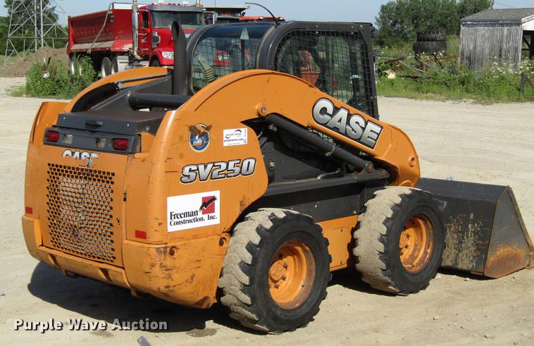 image for item DF3839 2013 Case SV250 skid steer