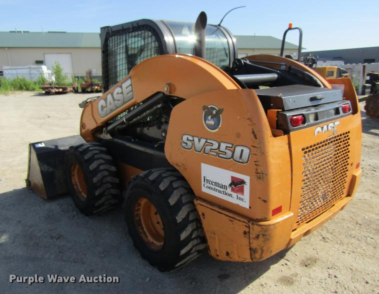 image for item DF3839 2013 Case SV250 skid steer