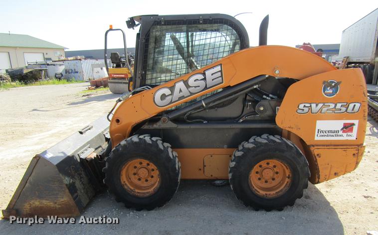 image for item DF3839 2013 Case SV250 skid steer