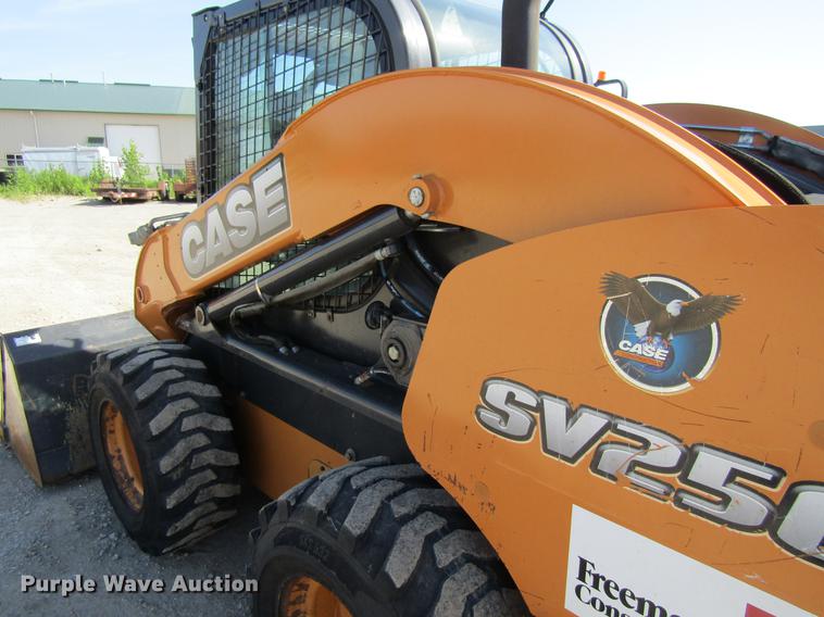 image for item DF3839 2013 Case SV250 skid steer