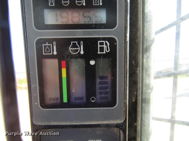 image for item DF3839 2013 Case SV250 skid steer