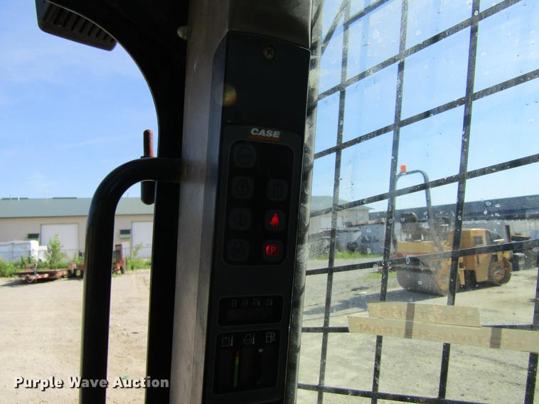 image for item DF3839 2013 Case SV250 skid steer