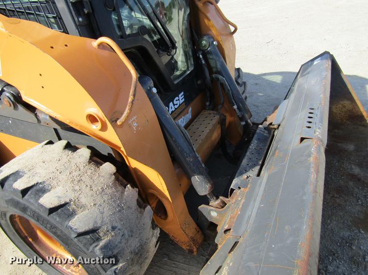 image for item DF3839 2013 Case SV250 skid steer