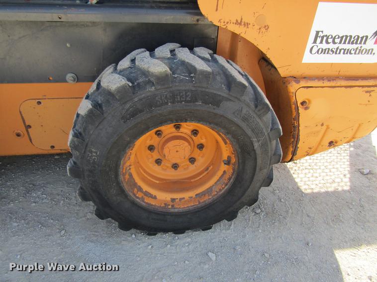 image for item DF3839 2013 Case SV250 skid steer