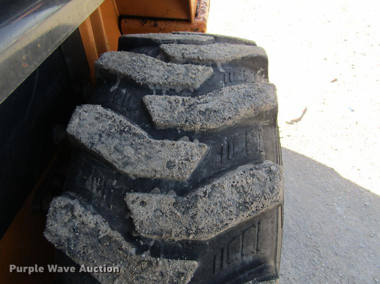 image for item DF3839 2013 Case SV250 skid steer