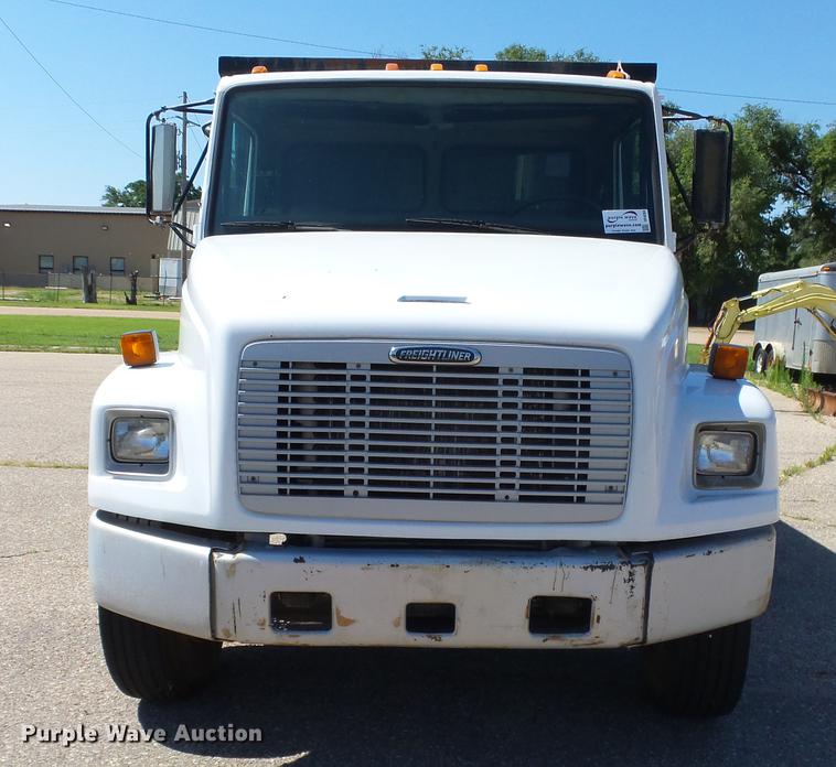 image for item DF4284 2003 Freightliner Business Class M2 dump truck