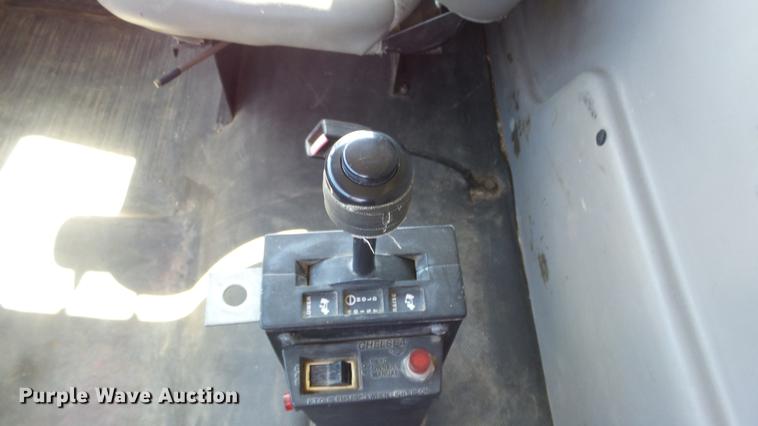 image for item DF4284 2003 Freightliner Business Class M2 dump truck