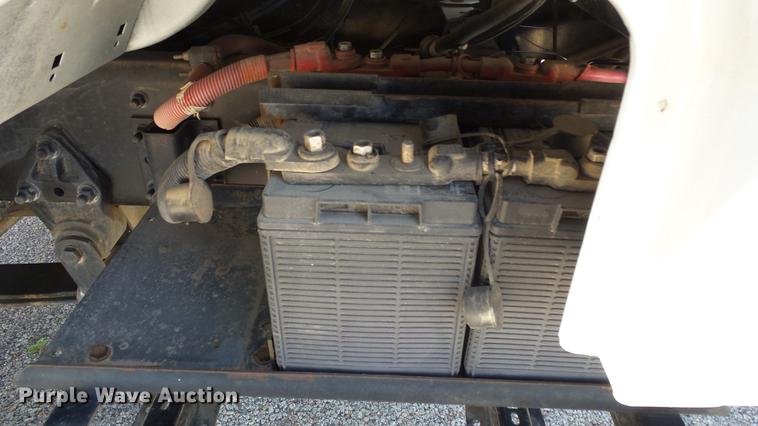 image for item DF4284 2003 Freightliner Business Class M2 dump truck