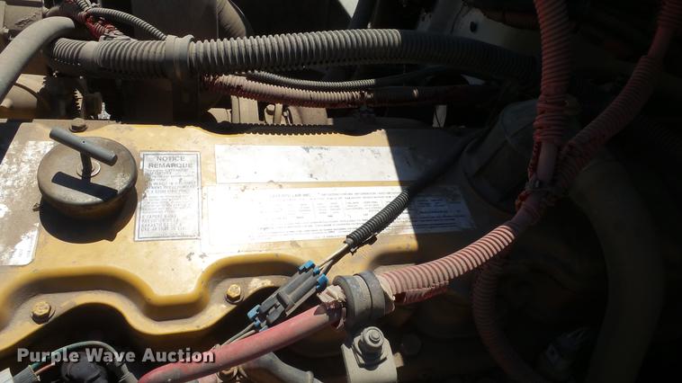 image for item DF4284 2003 Freightliner Business Class M2 dump truck