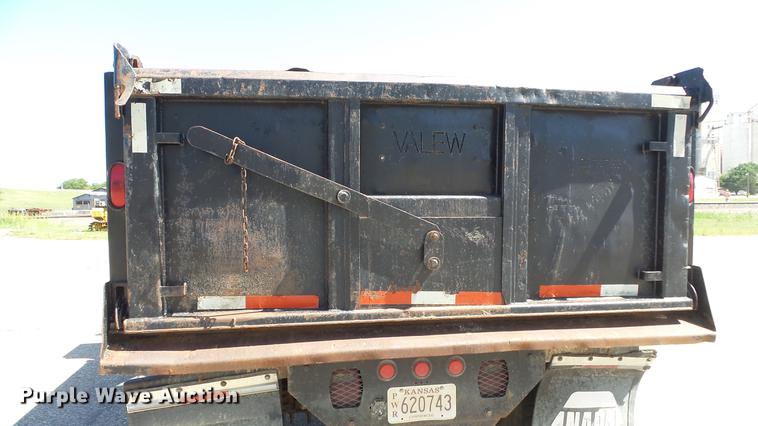 image for item DF4284 2003 Freightliner Business Class M2 dump truck