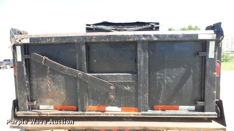 image for item DF4284 2003 Freightliner Business Class M2 dump truck