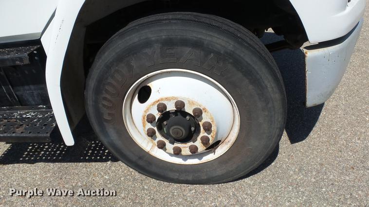 image for item DF4284 2003 Freightliner Business Class M2 dump truck