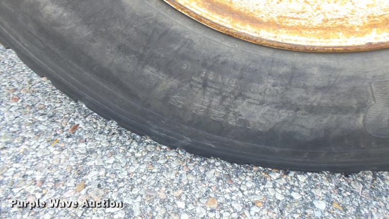 image for item DF4284 2003 Freightliner Business Class M2 dump truck