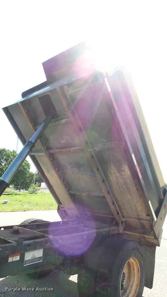 image for item DF4284 2003 Freightliner Business Class M2 dump truck