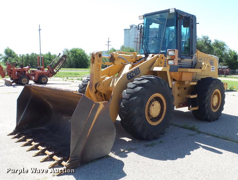 image for item DF4285 1997 Case 621B wheel loader