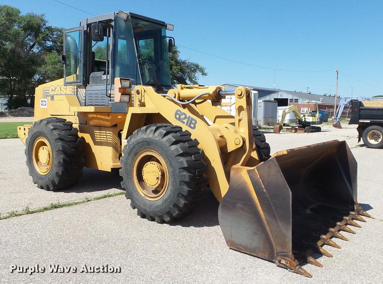 image for item DF4285 1997 Case 621B wheel loader