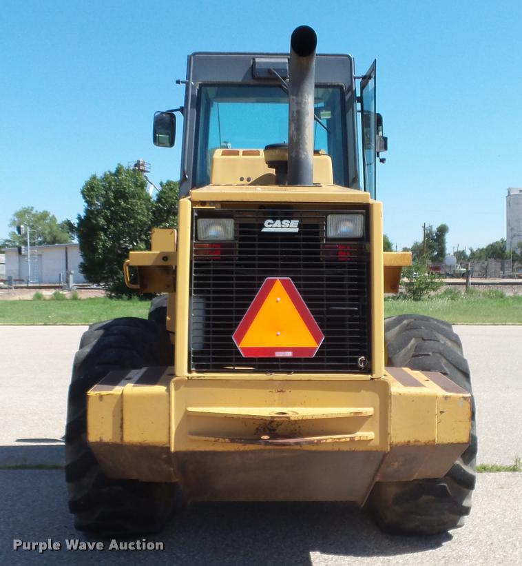 image for item DF4285 1997 Case 621B wheel loader