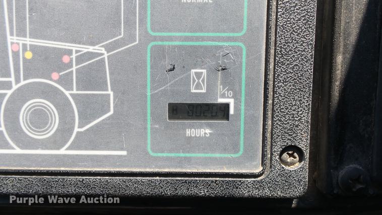 image for item DF4285 1997 Case 621B wheel loader