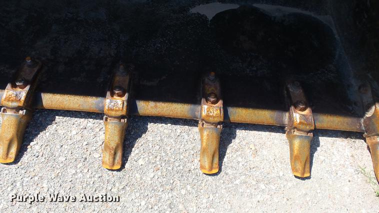 image for item DF4285 1997 Case 621B wheel loader