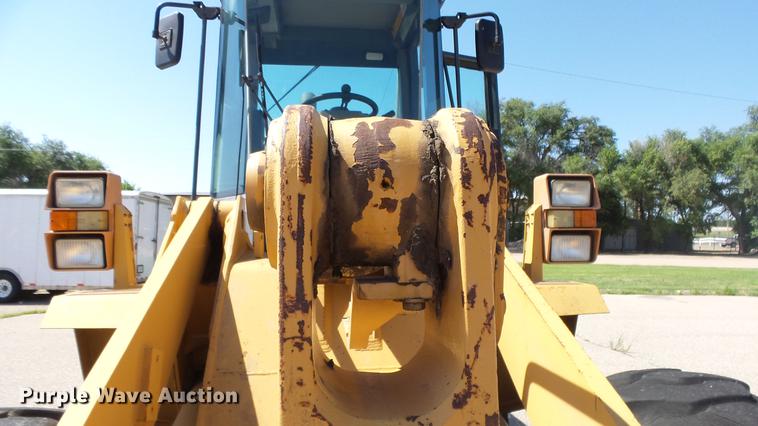 image for item DF4285 1997 Case 621B wheel loader