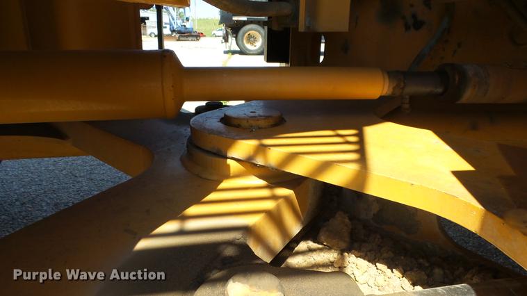 image for item DF4285 1997 Case 621B wheel loader