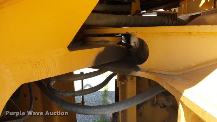 image for item DF4285 1997 Case 621B wheel loader