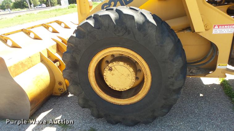 image for item DF4285 1997 Case 621B wheel loader