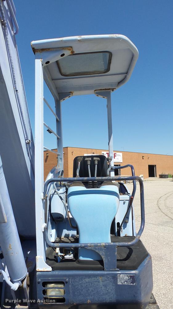 image for item DF4286 Hitachi EX55UR mini excavator