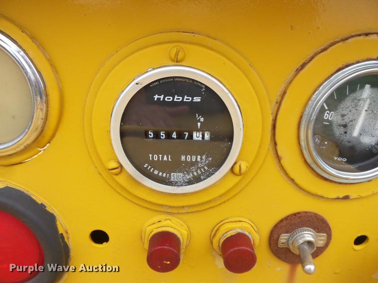 image for item DV9370 Clark RW-140 pneumatic roller