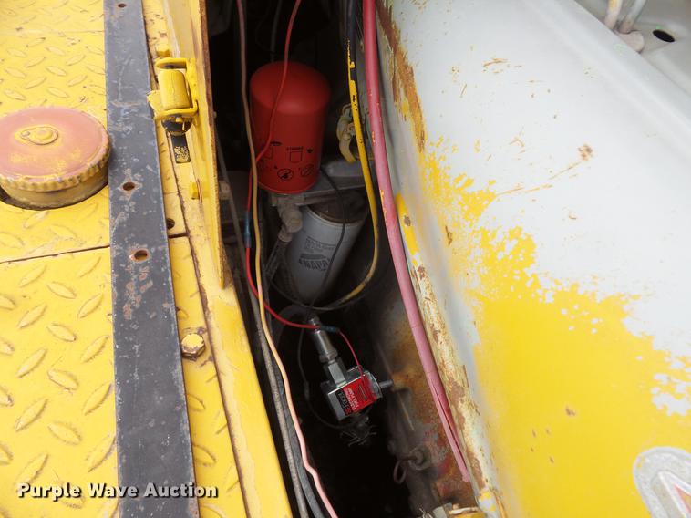 image for item DV9370 Clark RW-140 pneumatic roller