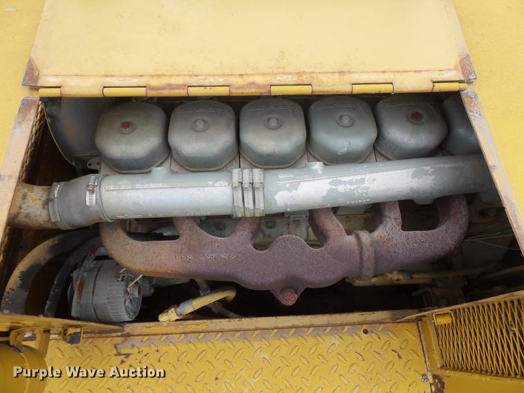 image for item DV9370 Clark RW-140 pneumatic roller