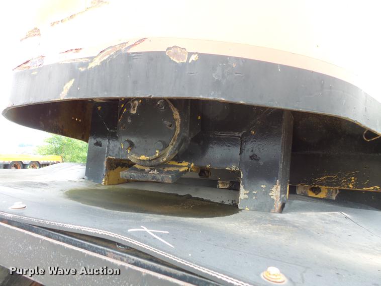 image for item DV9370 Clark RW-140 pneumatic roller